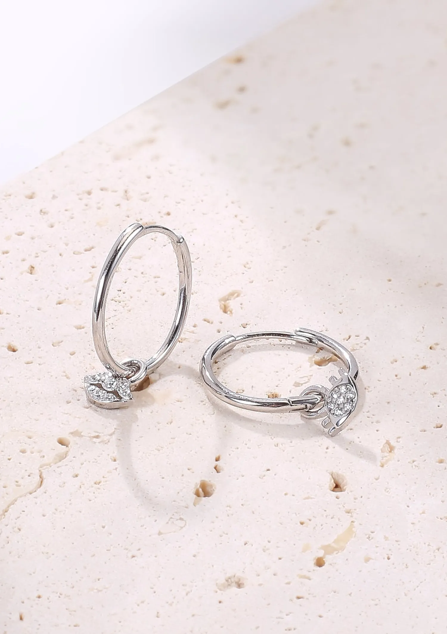 Creolen | Hey Happiness Augen und Lippen Charm Creolen aus Sterlingsilber Silver