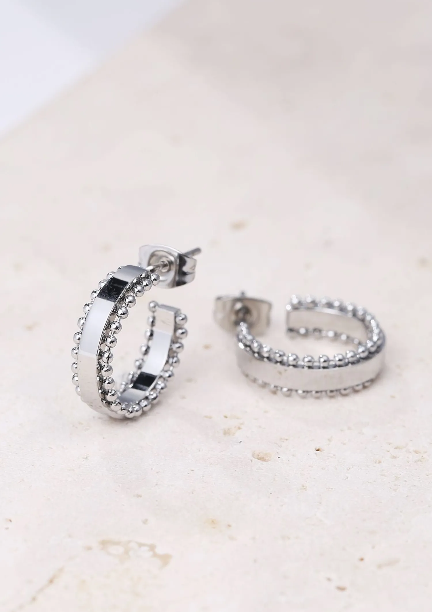 Creolen | Hey Happiness Band Creolen mit Kugeln in Silber Silver