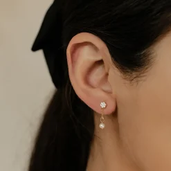 Ohrstecker | Perlenohrringe | Hey Happiness Blume und Perle Ohrringe Silber 925 Hängend