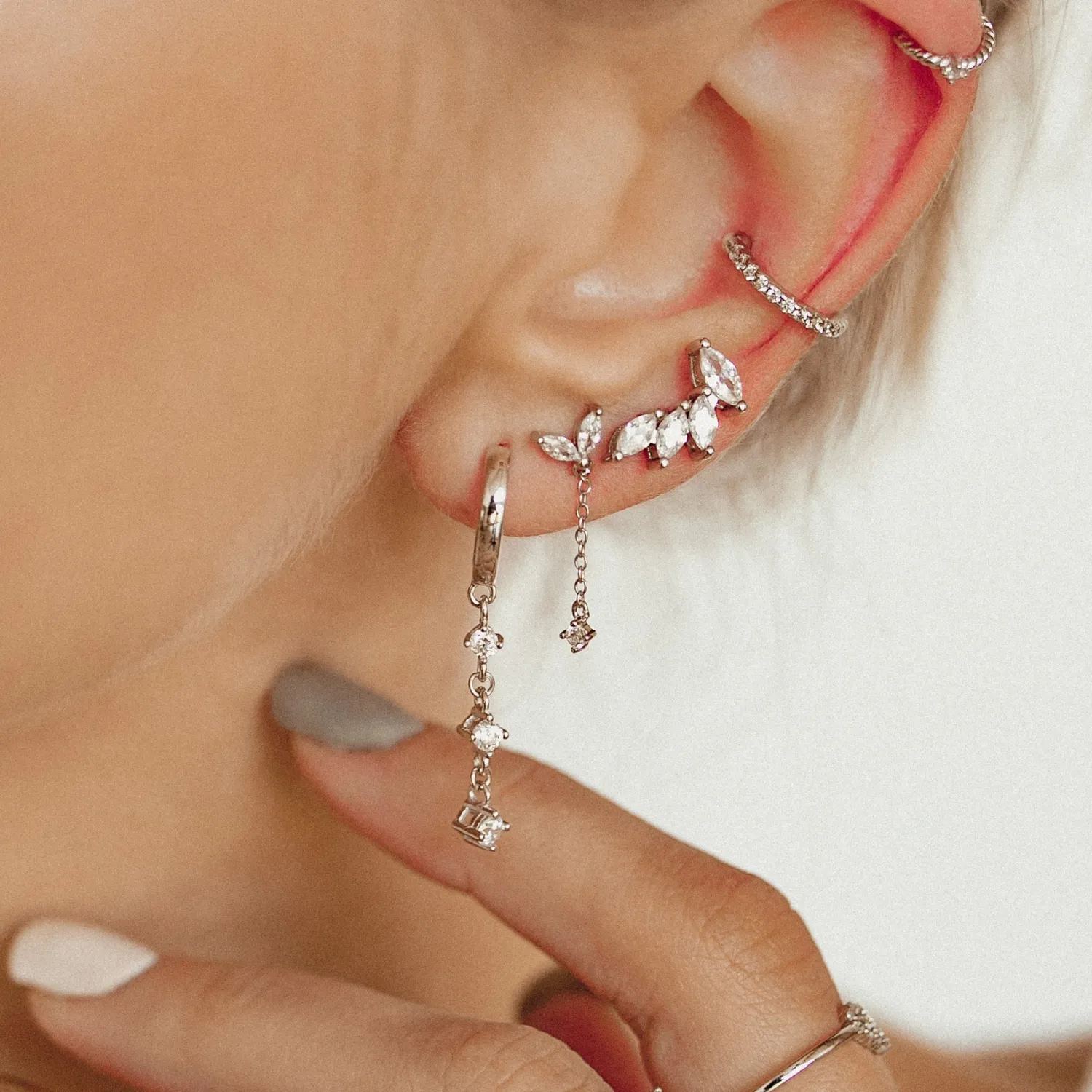 Huggie Ohrringe | Hey Happiness Dangle Huggie Ohrringe Sterlingsilber Silver