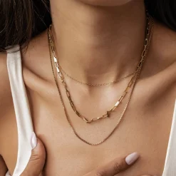 Filigrane Ketten | Hey Happiness Dreireihige Kette mit Geometrischen Gliedern Wasserfest