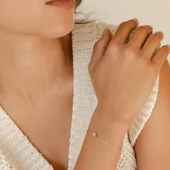 Charm Armbänder | Hey Happiness Filigranes Armband Blume in Gold