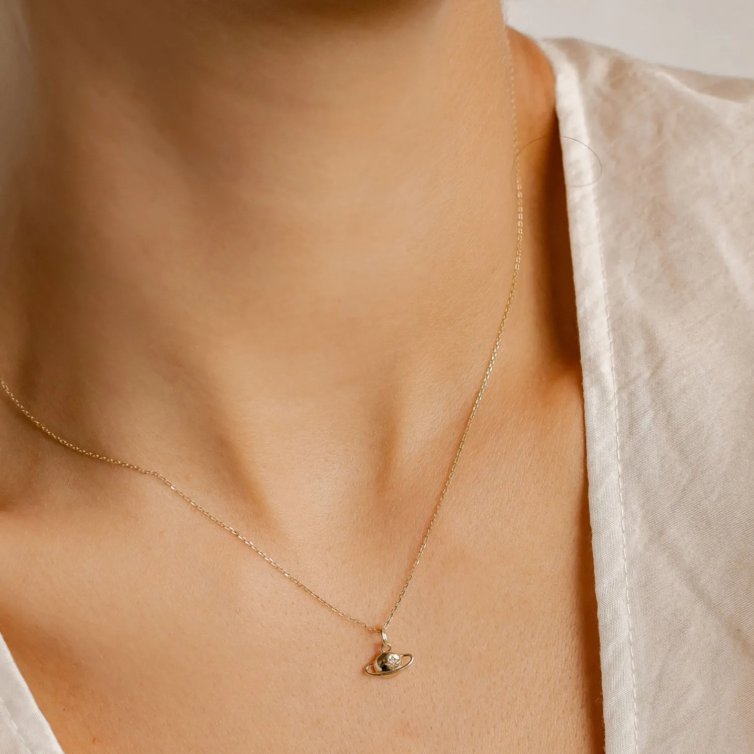 Filigrane Ketten | Hey Happiness Galaxie Anhänger Kette aus 9K Gold