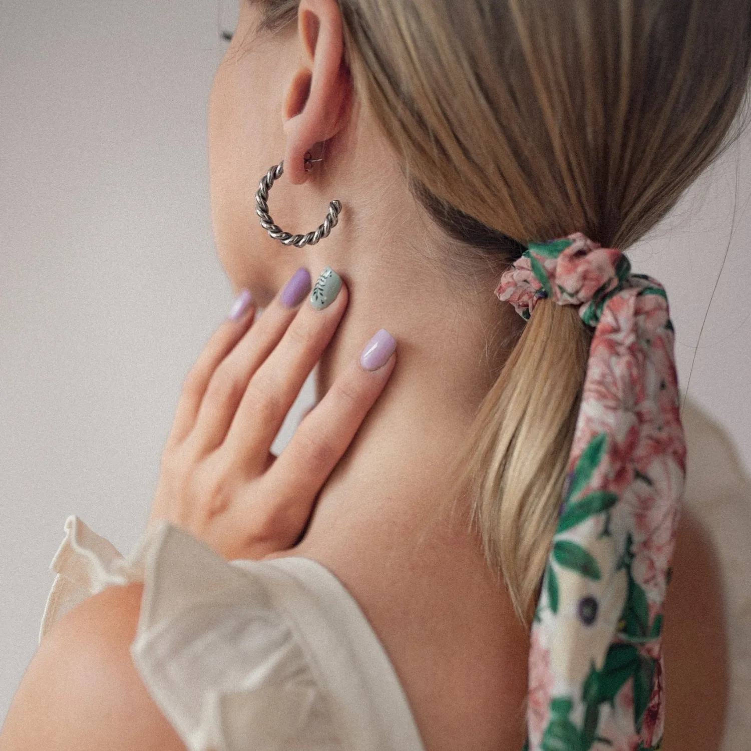 Creolen | Hey Happiness Gedrehte Creolen mit Twist in Silber Silver