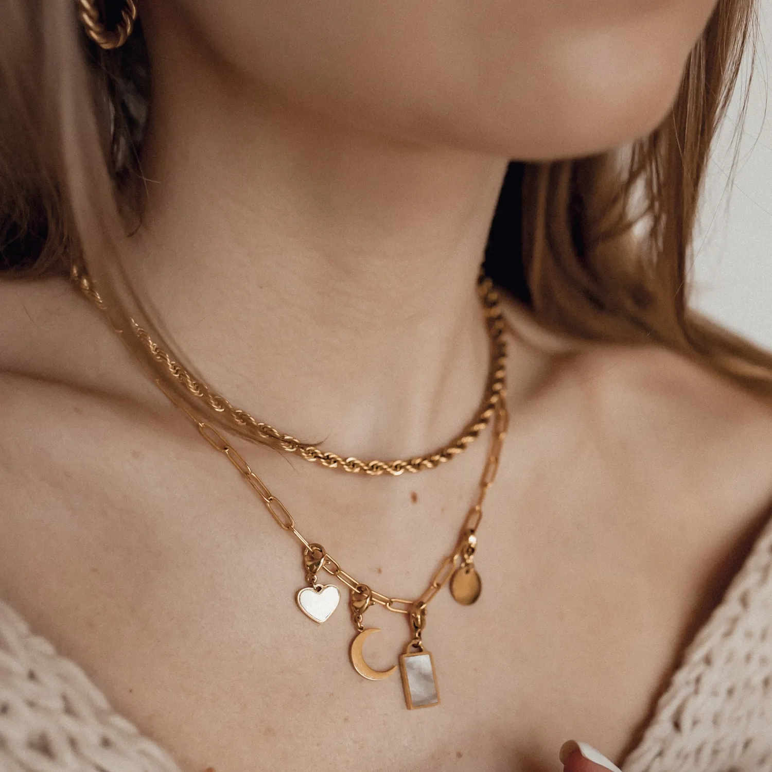 Creolen | Hey Happiness Gedrehte Creolen mit Twist in Gold