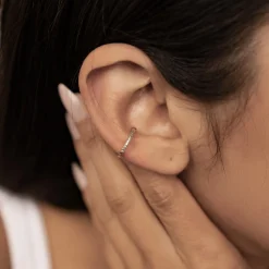 Ear Cuffs | Ohrstecker | Hey Happiness Grüne Diamant Ear Cuff aus Sterlingsilber, vergoldet