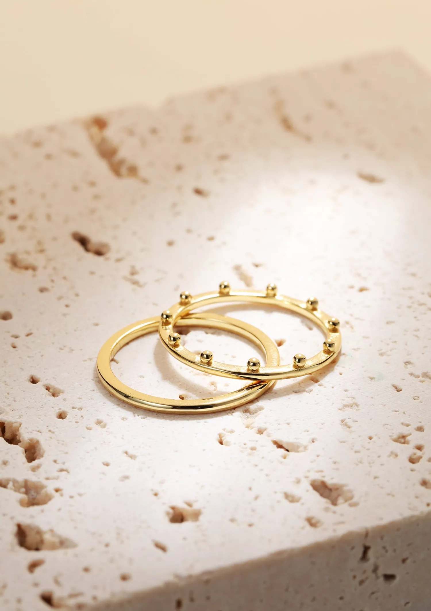 Schlichte Ringe | Hey Happiness Halo Kügelchen Ring Set Sterlingsilber in Gold