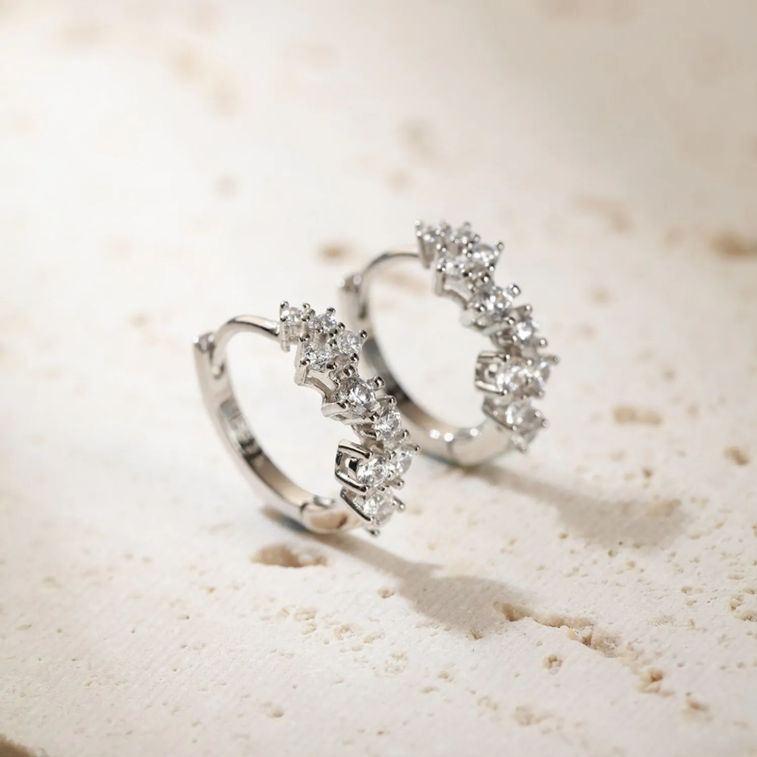 Huggie Ohrringe | Hey Happiness Huggie Ohrringe Konstellation Sterlingsilber