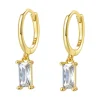 Huggie Ohrringe | Hey Happiness Huggie Ohrringe mit Steinen in Baguette-Form Sterlingsilber in Gold