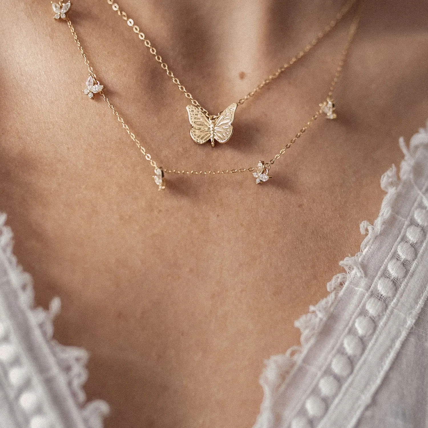 Filigrane Ketten | Hey Happiness Kette mit Schmetterling Anhänger Sterlingsilber in Gold