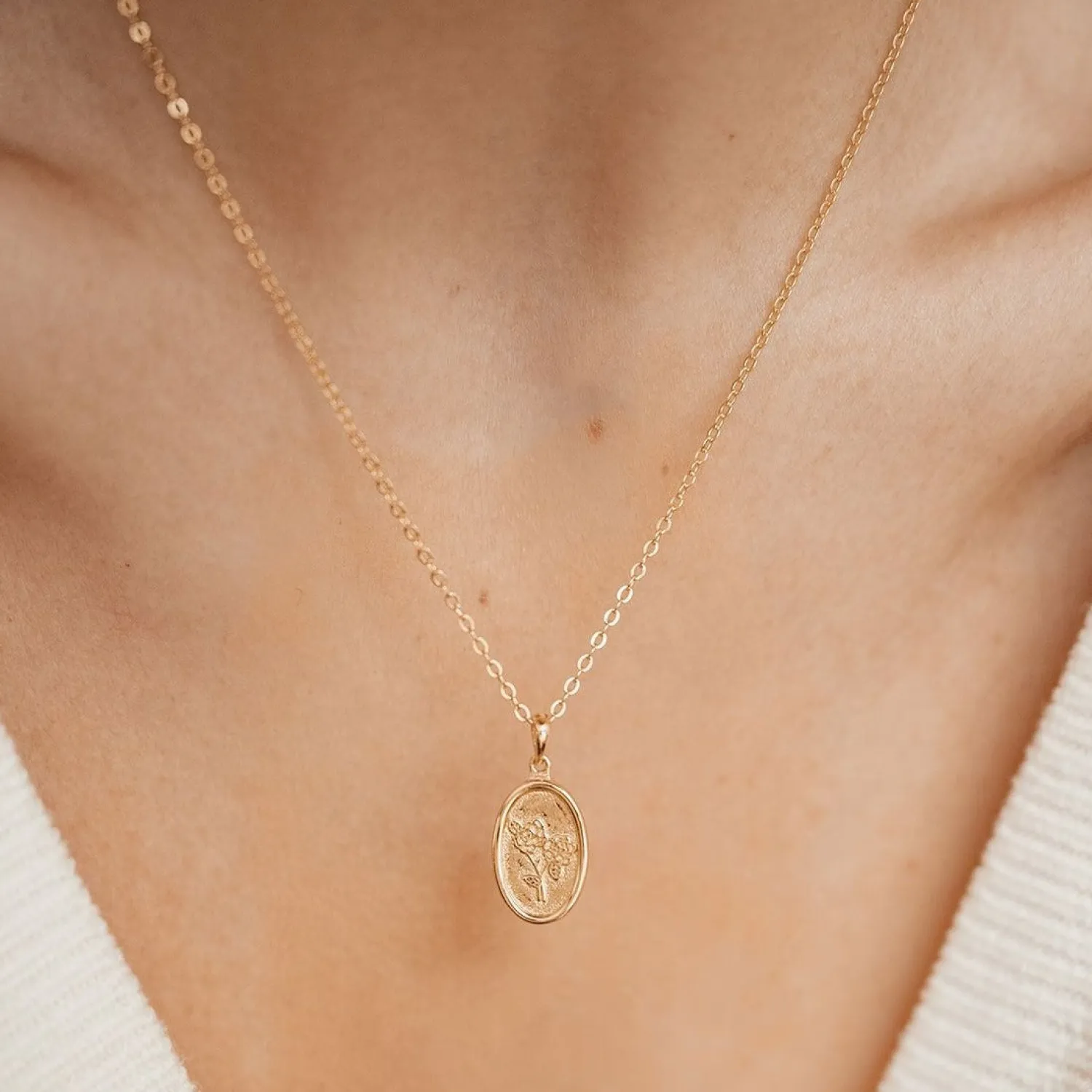 Filigrane Ketten | Hey Happiness Kette Ovaler Rose Anhänger Sterlingsilber in Gold