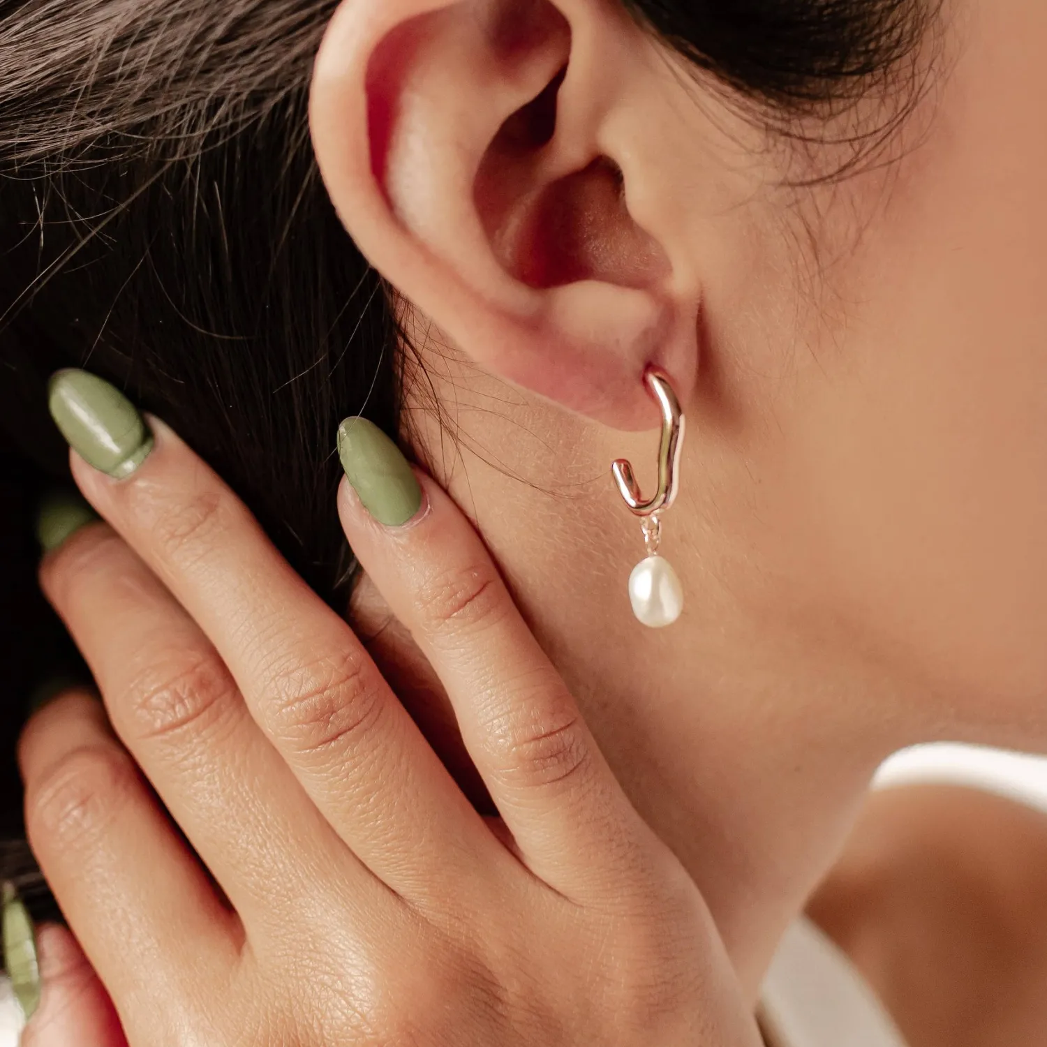 Perlenohrringe | Creolen | Hey Happiness Klobige Creolen mit Perlen aus Sterlingsilber