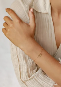 Charm Armbänder | Hey Happiness Lotus Armband in farbe Gold
