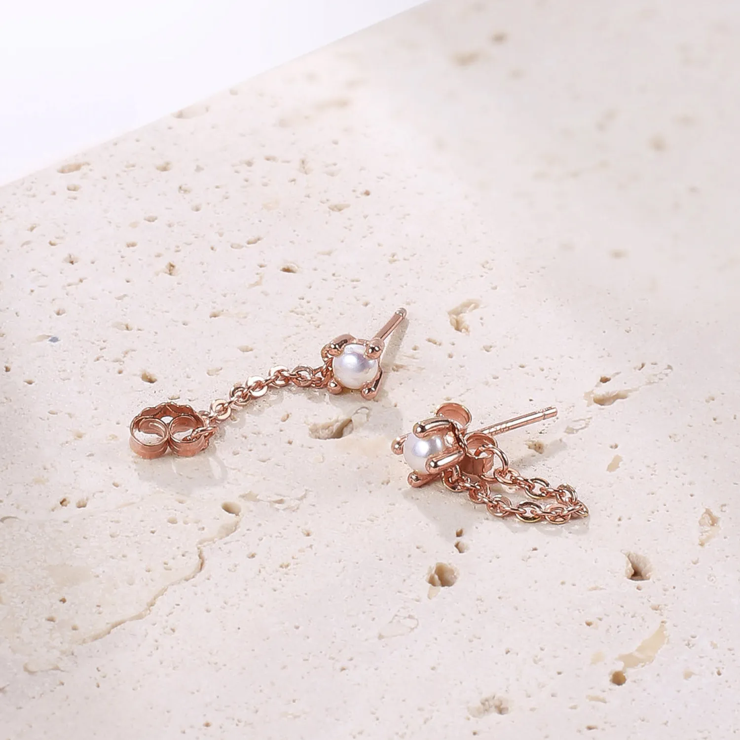 Ohrstecker | Perlenohrringe | Hey Happiness Perlen Ketten-Ohrringe aus Sterlingsilber in Gold
