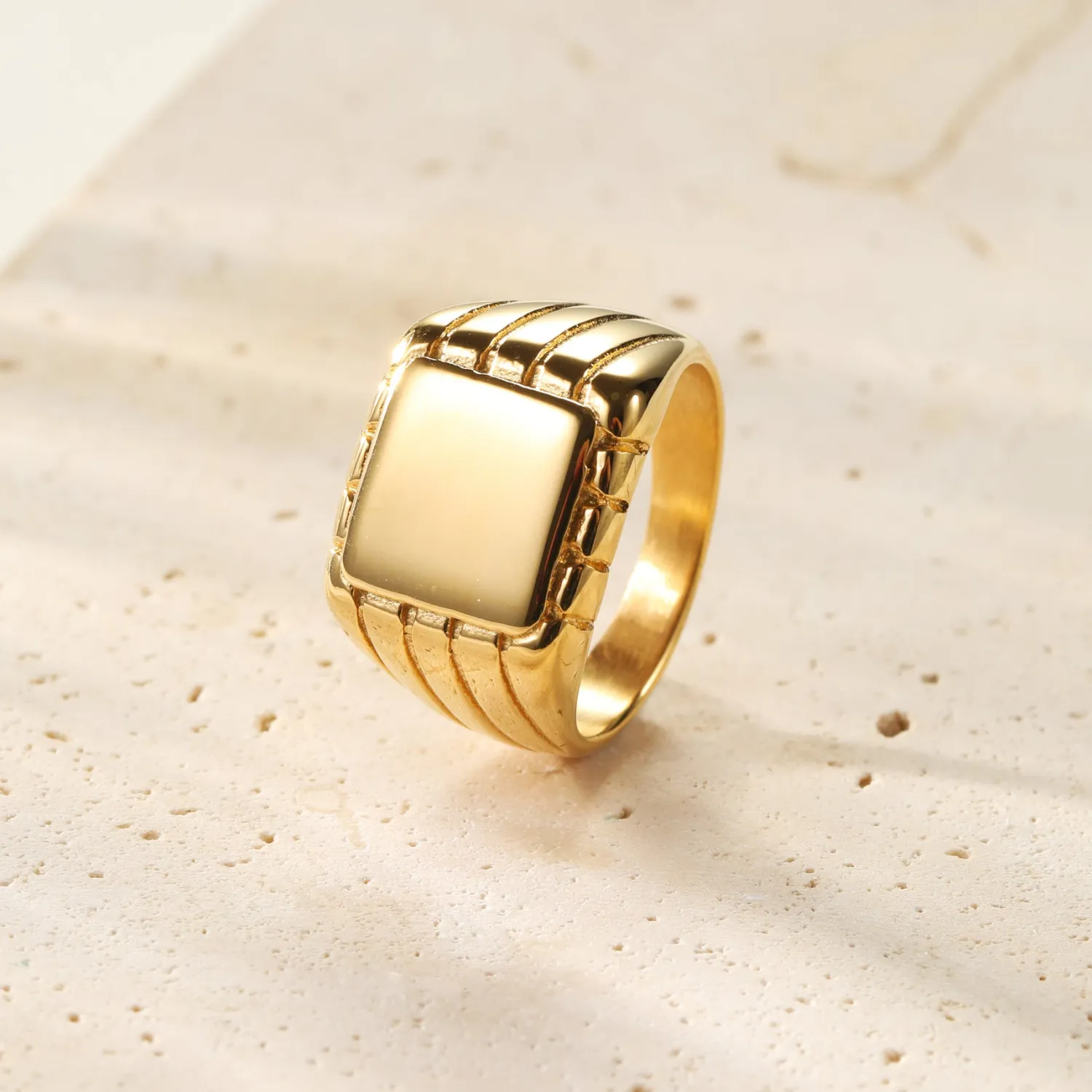 Auffällige Ringe | Hey Happiness Quadratischer Siegelring für Herren aus Edelstahl