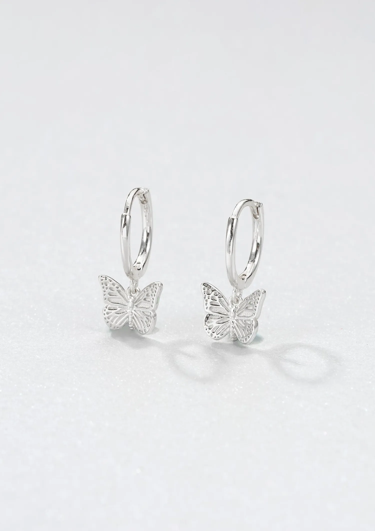 Huggie Ohrringe | Hey Happiness Schmetterling Huggie Ohrringe Sterlingsilber Silver