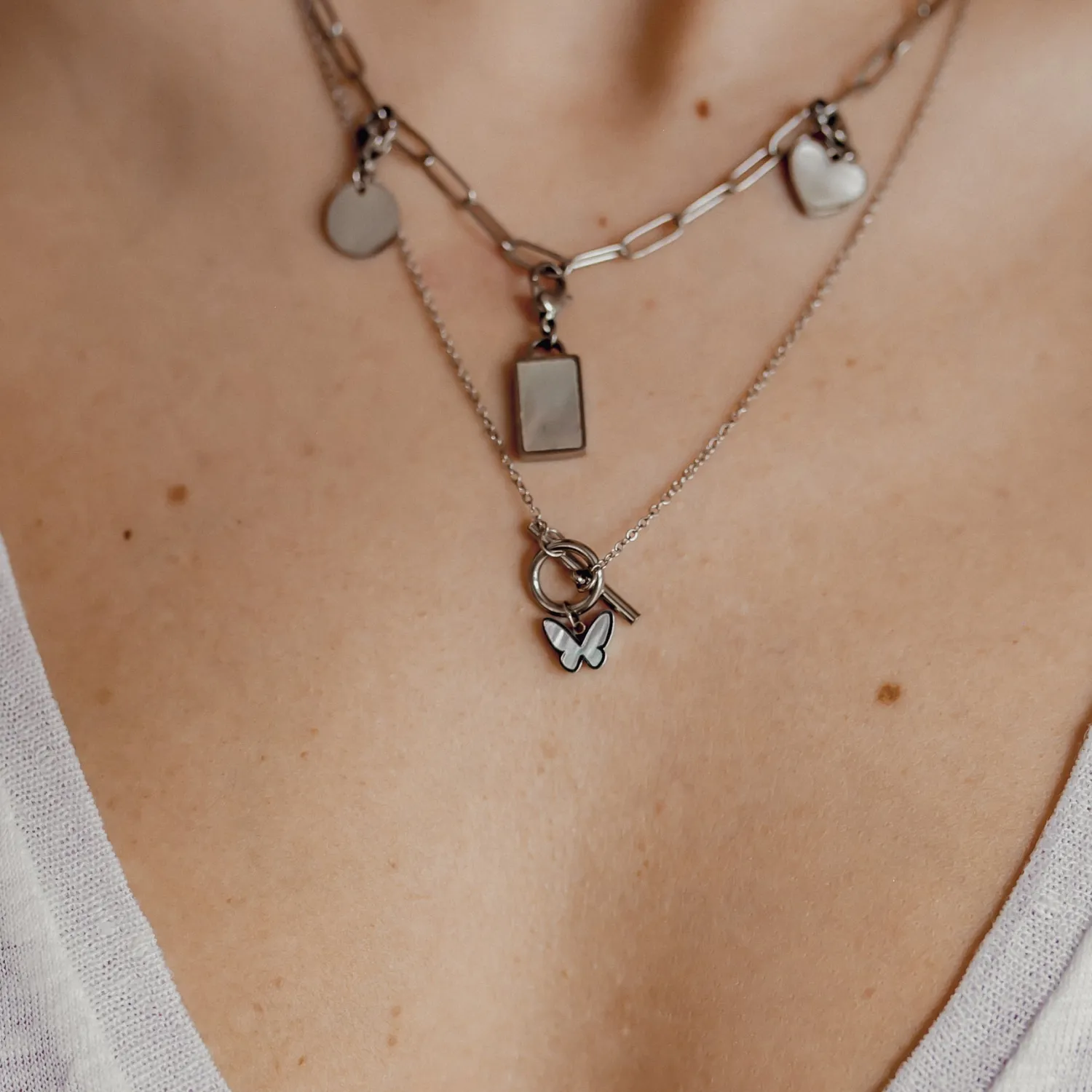 Filigrane Ketten | Hey Happiness Schmetterling Kette mit Knebelverschluss in Silber Silver