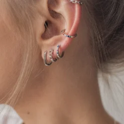 Huggie Ohrringe | Hey Happiness Sterlingsilber Huggies mit Bunten Strasssteinen Silver