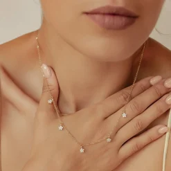 Filigrane Ketten | Hey Happiness Sterlingsilber Kette mit Blumenanhänger