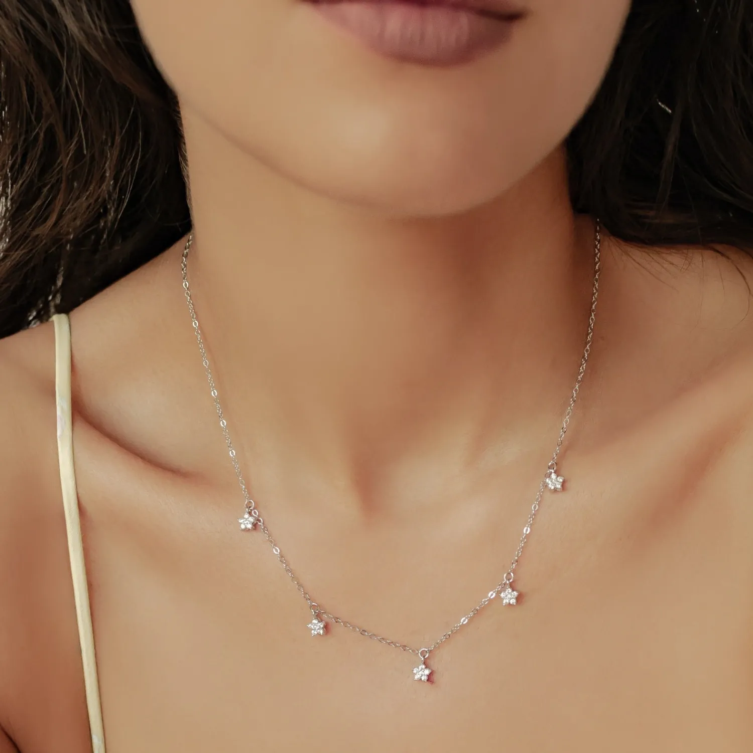 Filigrane Ketten | Hey Happiness Sterlingsilber Kette mit Blumenanhänger