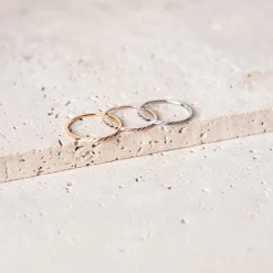 Schlichte Ringe | Hey Happiness Twist Stack Ring aus Edelstahl