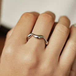 Auffällige Ringe | Hey Happiness Whirl Ring aus Edelstahl