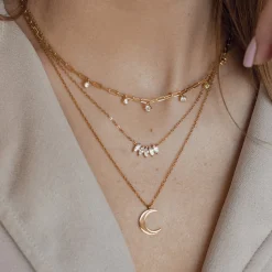Filigrane Ketten | Hey Happiness Zarte Halbmond Kette in farbe Gold