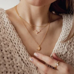 Filigrane Ketten | Hey Happiness Zarte Halbmond Kette in farbe Gold