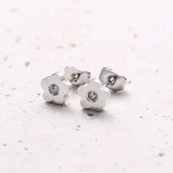 Ohrstecker | Hey Happiness Zierliche Blume Ohrstecker in Silber Silver